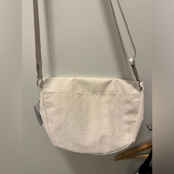 Lululemon Crossbody bag 5L - Picture 3 of 6